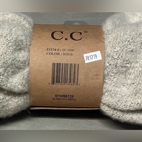 C.C Soft‎ Stretch Messy Bun Ponytail Beanie And C.C Mixed Color Boucle Scarf Set - Picture 10 of 10